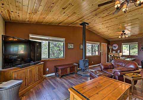 Prescott Hideaway with Deck, Sauna and Mountain Views